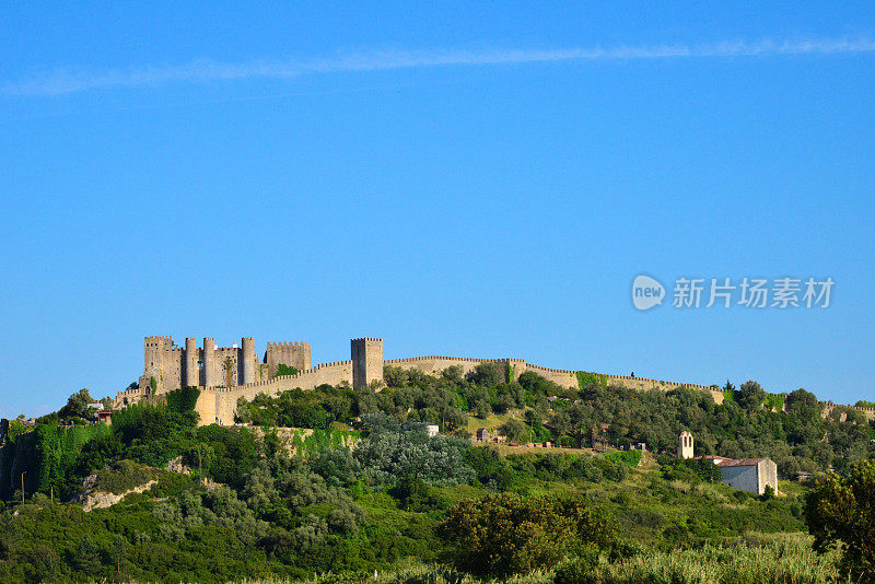 Óbidos，葡萄牙莱利亚区保存完好的中世纪城墙小镇