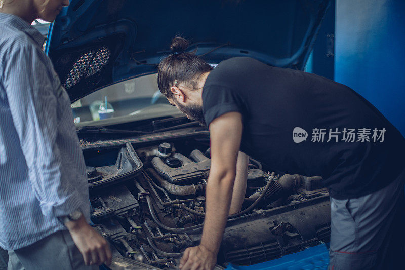 汽车修理工和女人