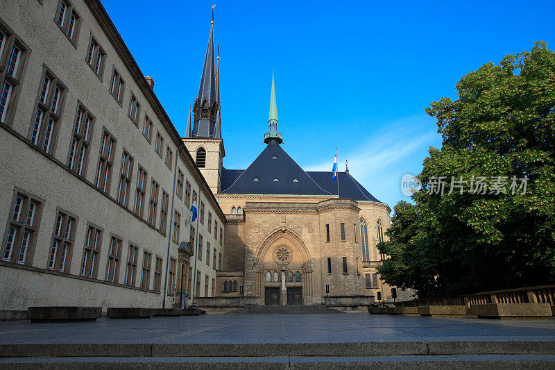 圣母院大教堂、卢森堡
