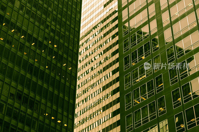 纽约曼哈顿金融区办公大楼的立面
