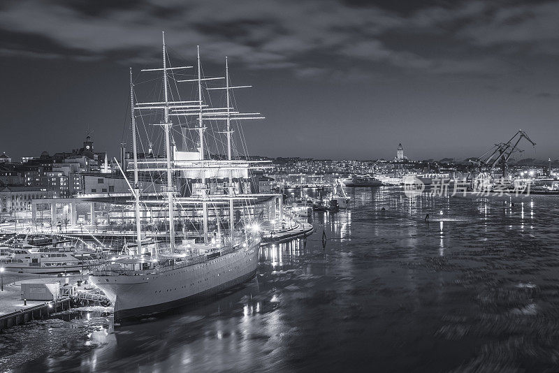 晚上的哥德堡港