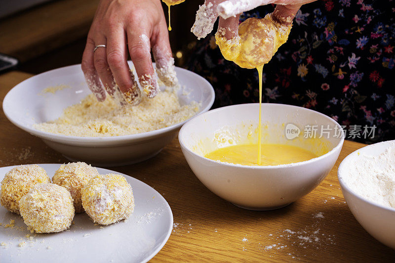 蘸蛋黄的食物