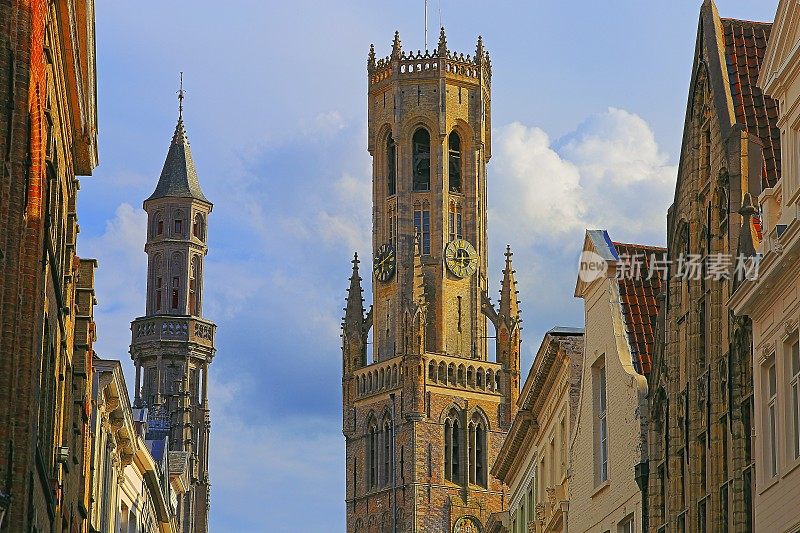 布鲁日的钟楼和典型的比利时建筑-中世纪古城-比利时