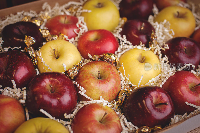 各种苹果品种的礼盒