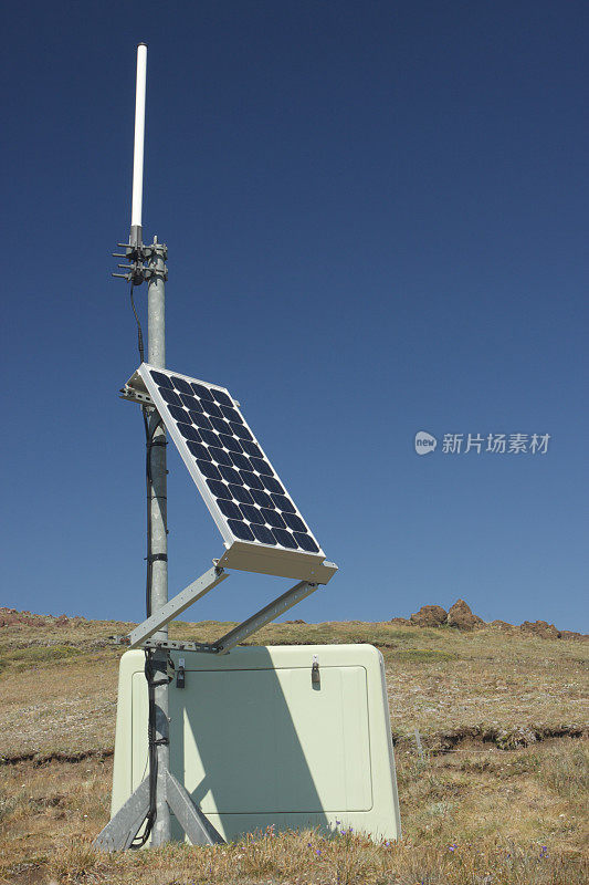 太阳能反射天线地震监测仪