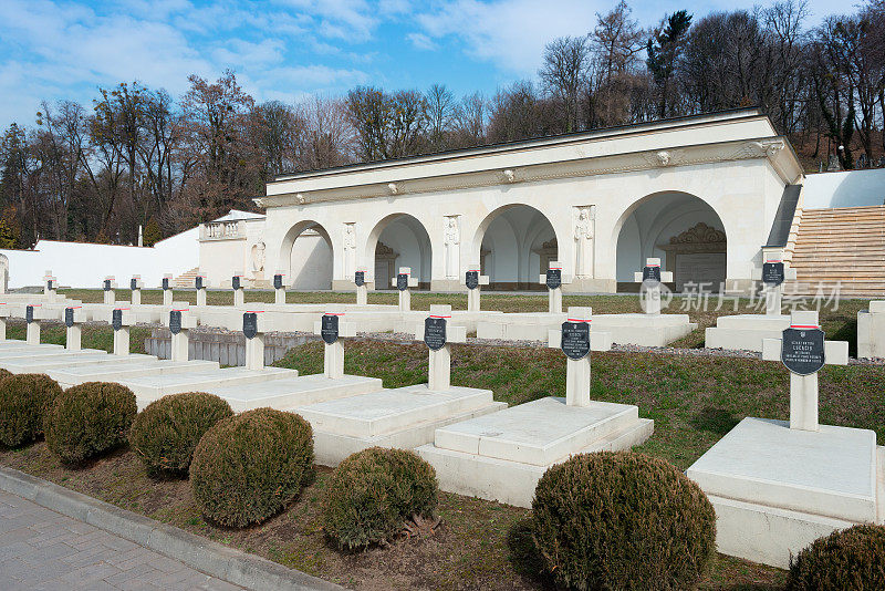 波兰人埋葬在Lychakiv公墓。利沃夫,乌克兰