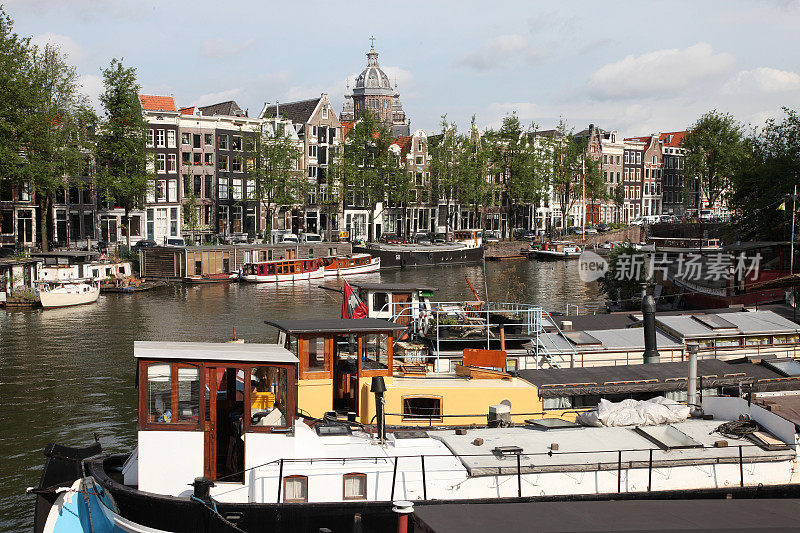 阿姆斯特丹运河的船屋
