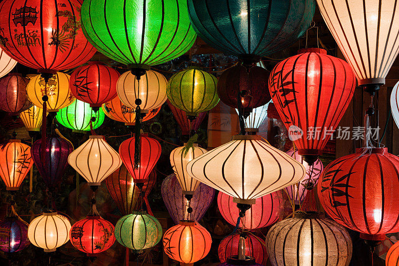 越南会安市的丝绸灯笼