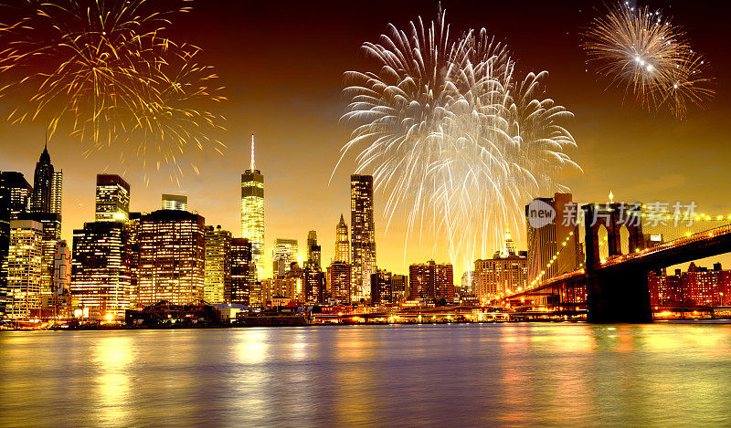 纽约市曼哈顿上空的新年焰火