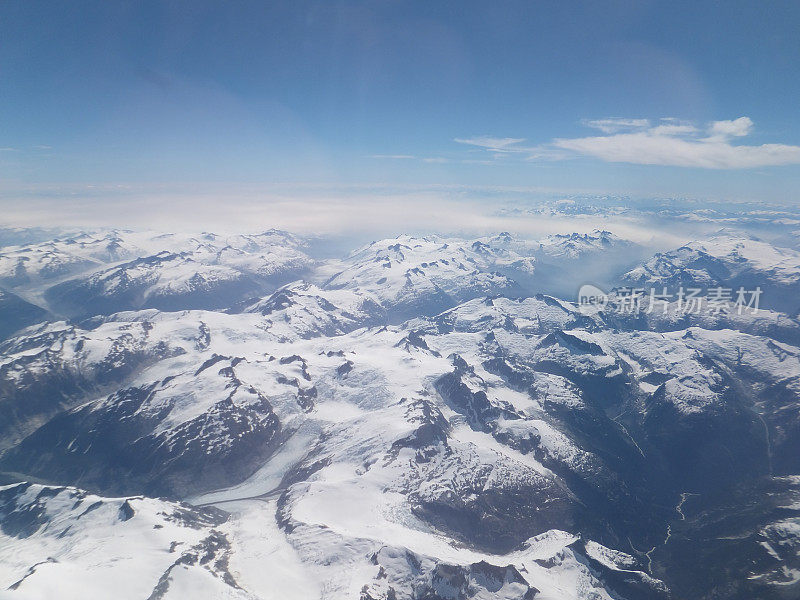 冻山空中