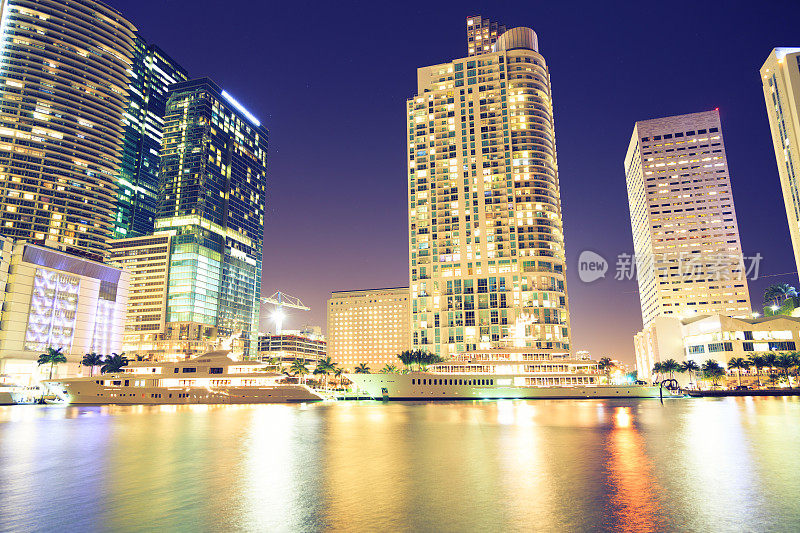 迈阿密市中心的夜晚