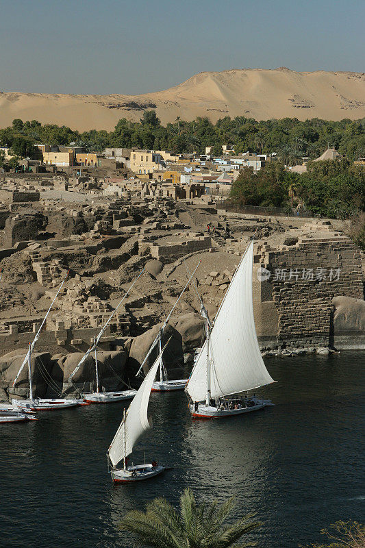 象岛遗址与尼罗河小帆船阿斯旺埃及