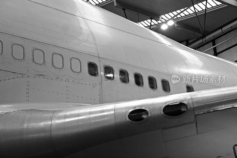客机-机身和机翼细节图(黑白)