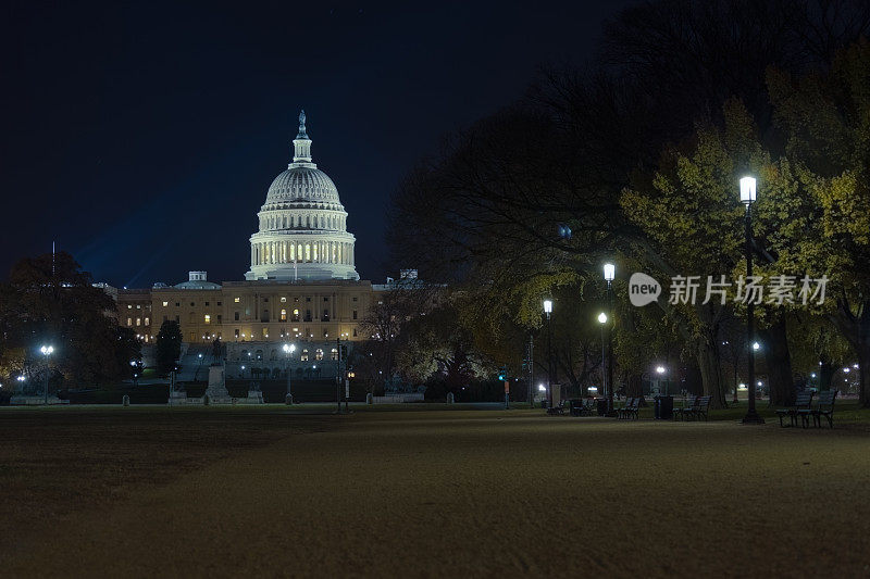 美国国会大厦之夜