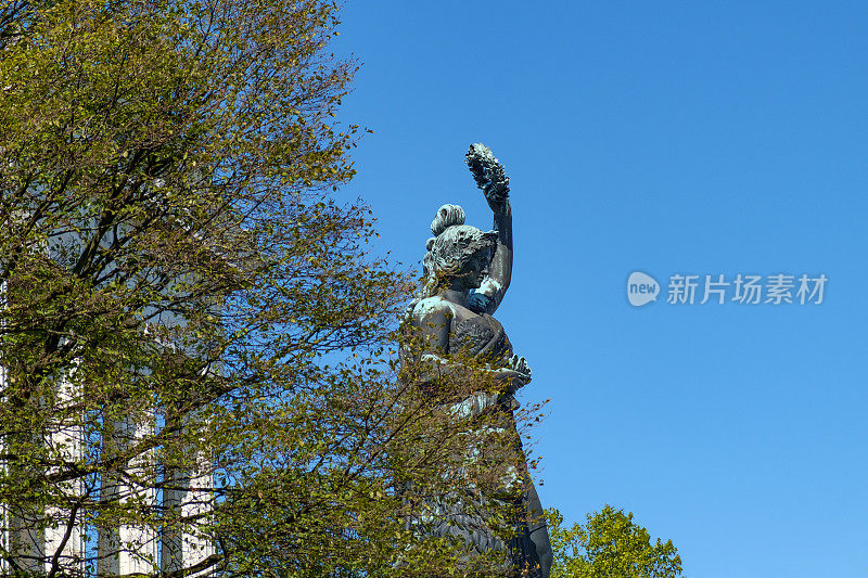 慕尼黑的巴伐利亚和费尔德恩哈尔雕像