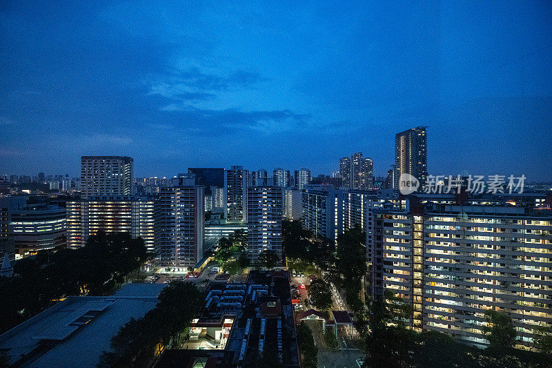 新加坡夜晚的城市景观