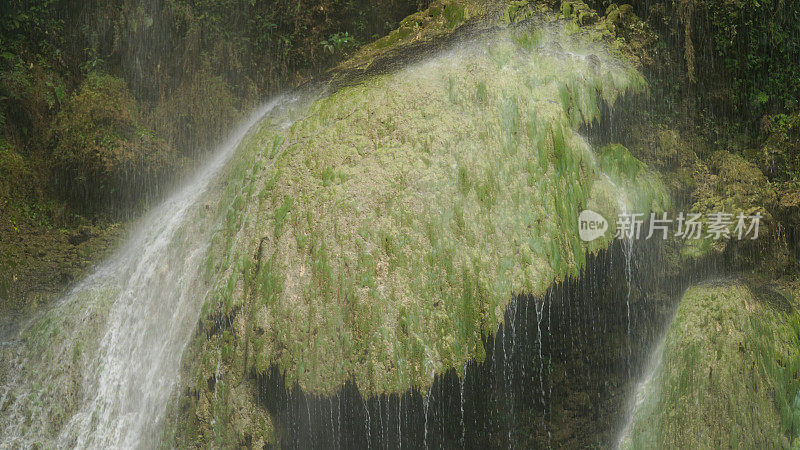 图马洛瀑布附近的丛林宿务市，菲律宾。