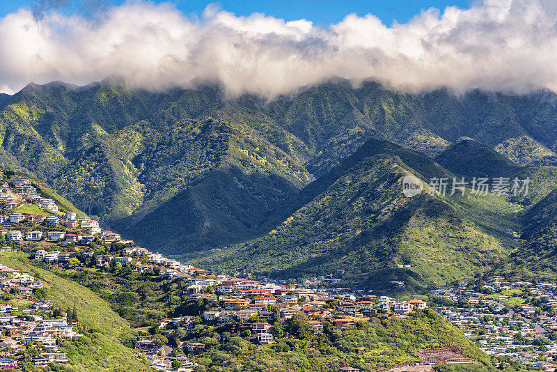 火奴鲁鲁山坡郊区住宅