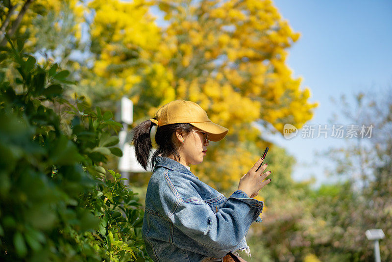 女士用的智能手机