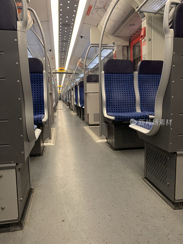 德国地铁空无一人