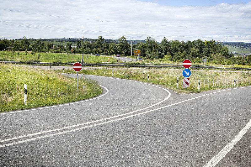 高速公路入口坡道