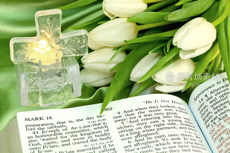宗教:复活节圣经经文，十字烛台和郁金香