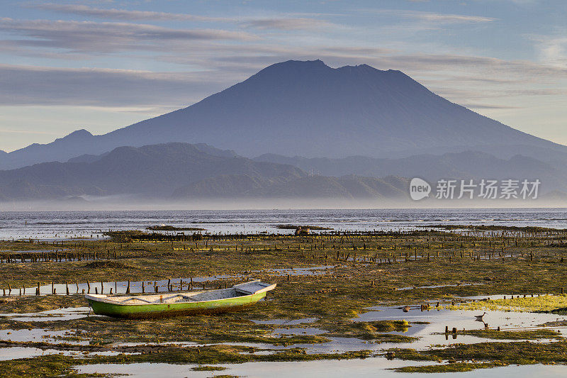 火山阿贡在巴厘岛