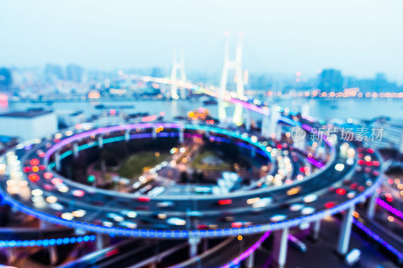 上海南浦大桥交通的散焦视图