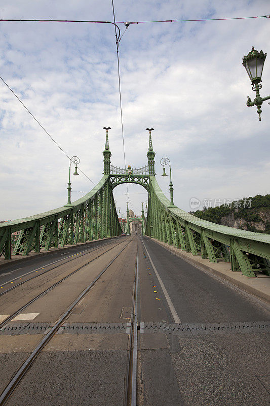匈牙利布达佩斯多瑙河自由大桥