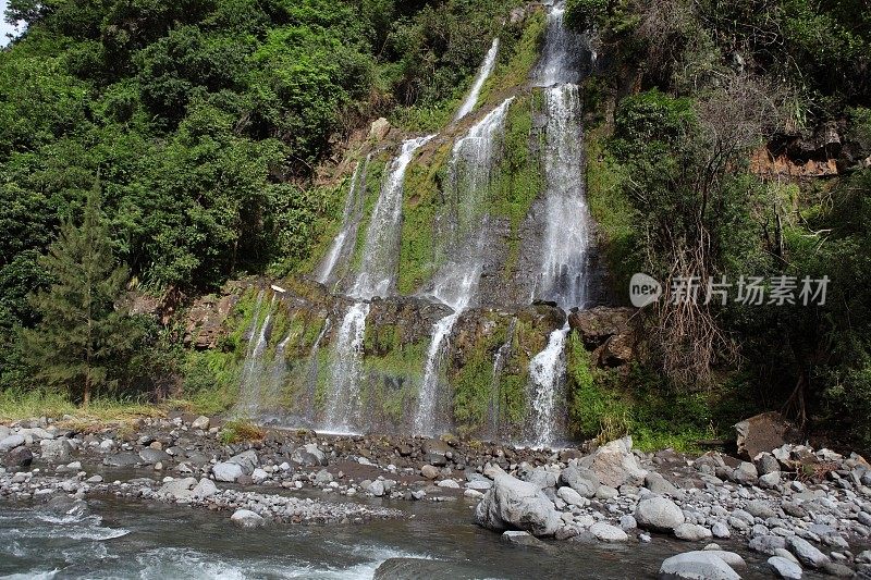留尼旺岛的大瀑布