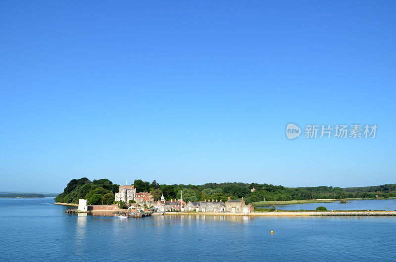 布朗西岛和天空