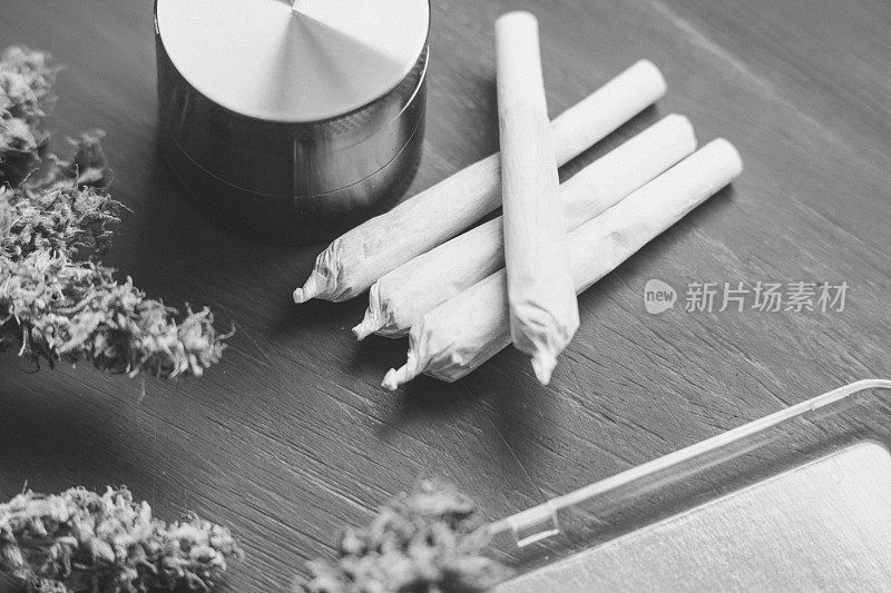 大麻宏接头大麻杂草花与毛状体大麻黑色和白色