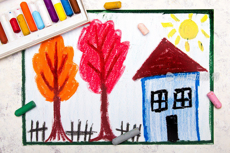 色彩斑斓的手绘:美丽的秋树和小房子