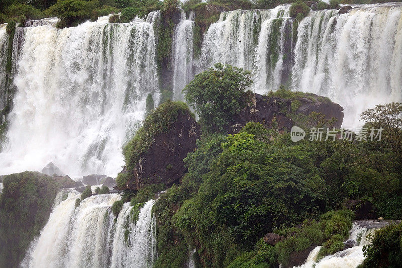 伊瓜苏瀑布属于阿根廷一方