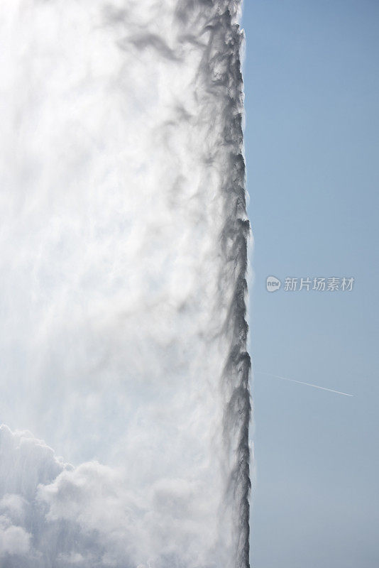 日内瓦湖上著名的喷水喷泉
