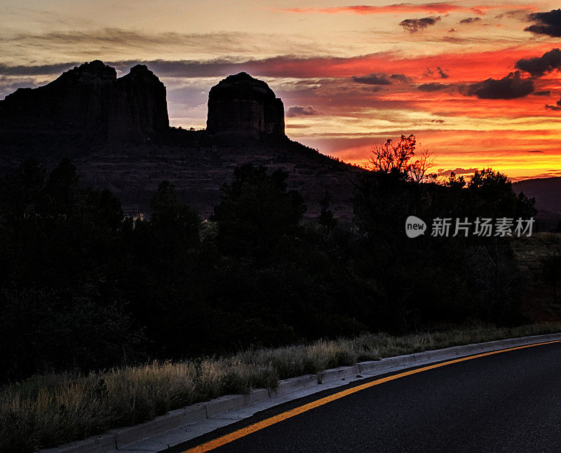 日落的颜色滑石和红石州立公园附近塞多纳亚利桑那州
