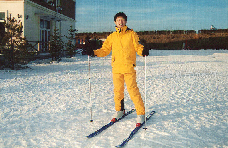 2000年中国男孩在冬天的真实生活照片