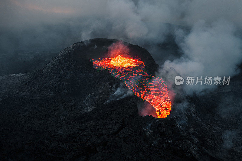 冰岛爆发的Fagradalsfjall火山景观