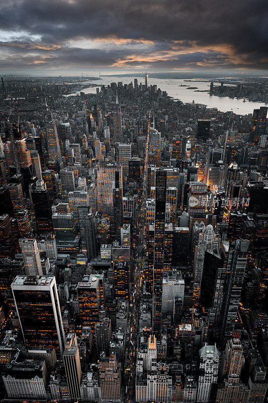 从另一个角度看曼哈顿及其摩天大楼