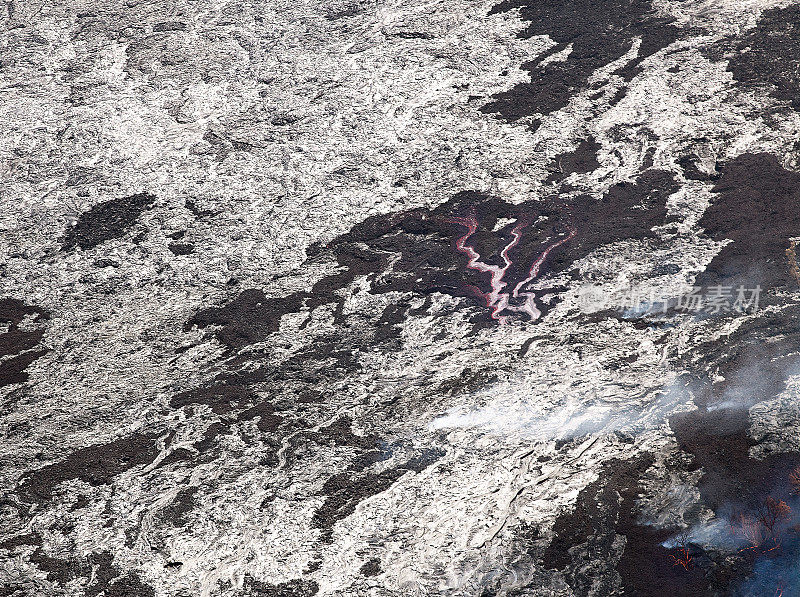 火山景观中的熔岩流鸟瞰图