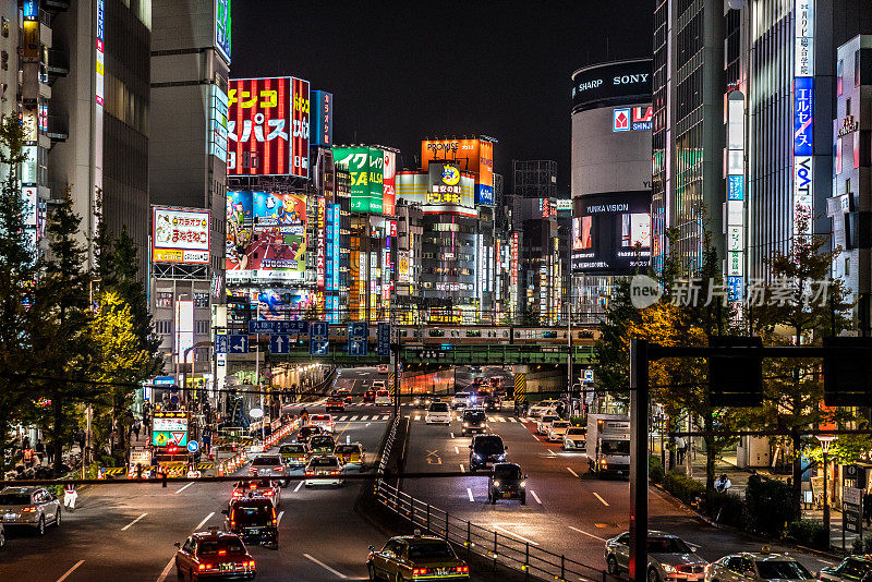 日本东京新宿区的街景