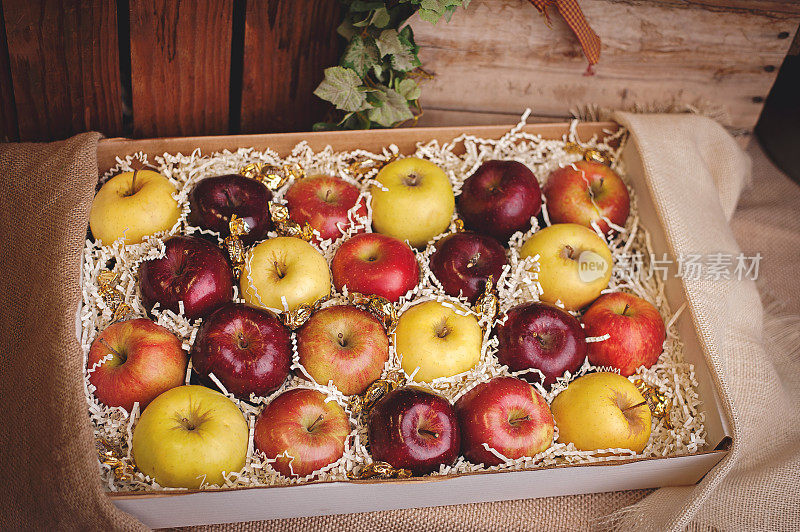 各种苹果品种的礼盒