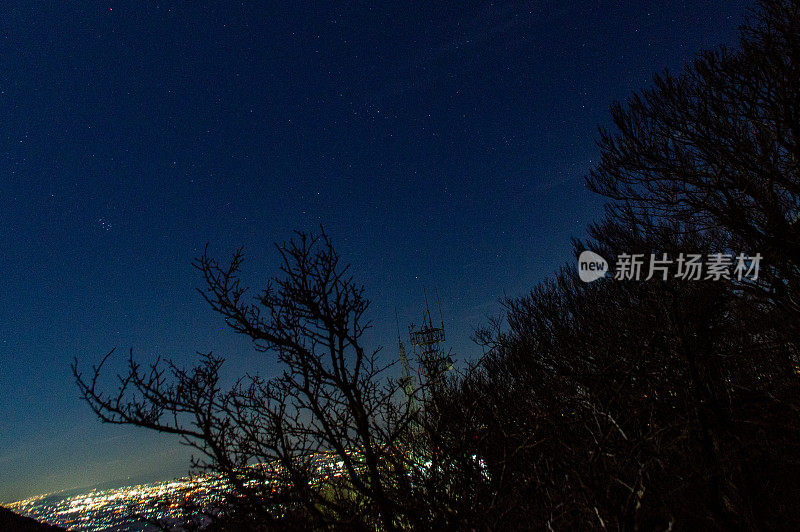 日本茨城县筑波山的夜景