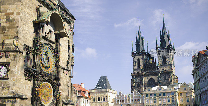 布拉格老城广场的泰恩教堂