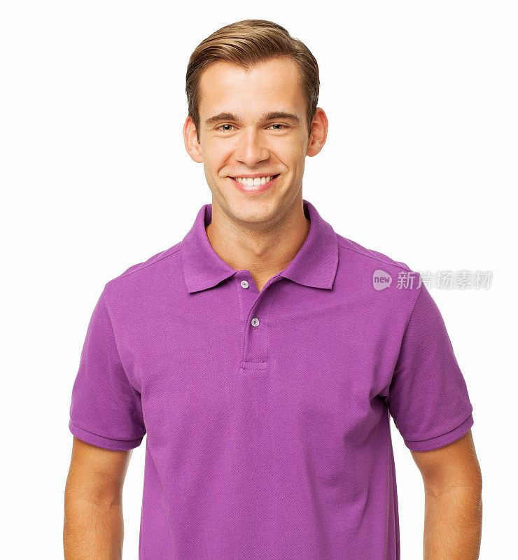 穿着紫色Polo衫的快乐青年