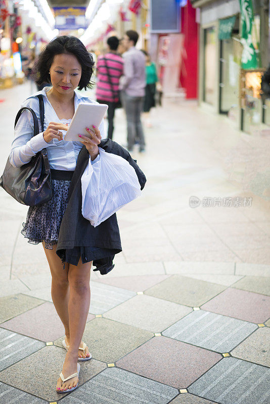 日本京都的一款美女手机游戏。