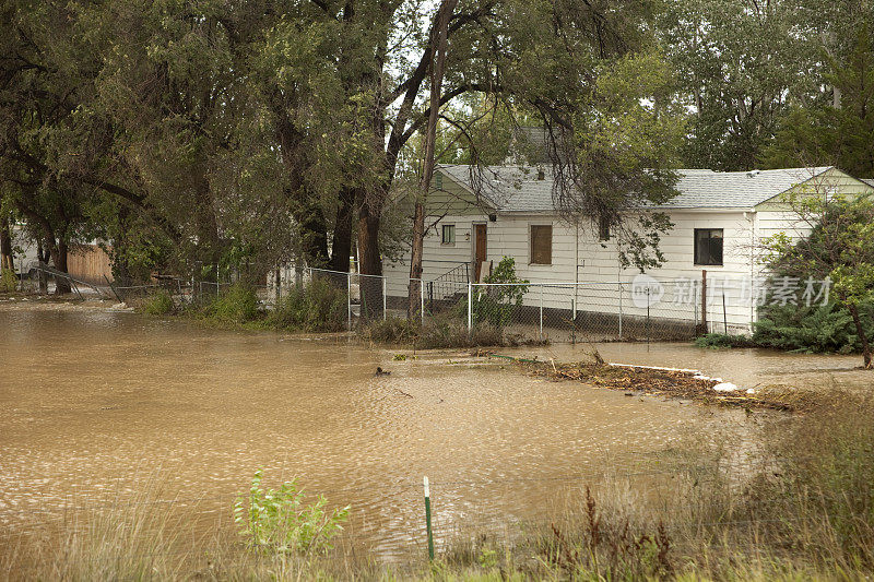 科罗拉多州博尔德市房屋被淹