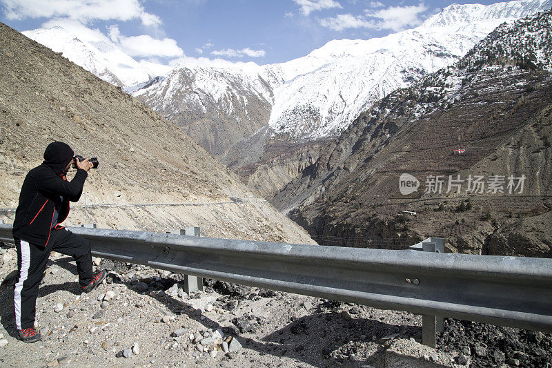 喜马拉雅山间的道路