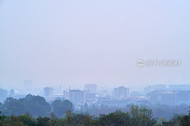 清迈的城市景观，空气污染
