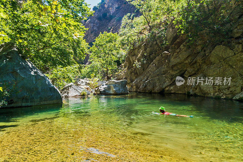 黑暗峡谷